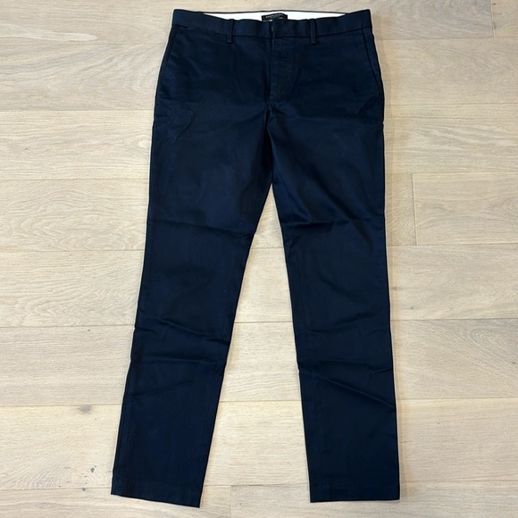 Banana Republic Skinny Rapid Movement Chinos - Picture 1 of 3